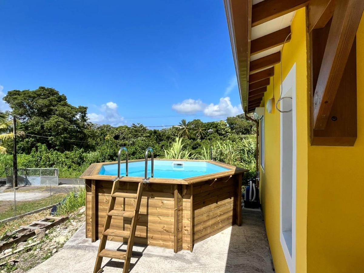 Bung'Hello Village, Piscine Et Parking Gratuit Trois-Rivières Exteriör bild